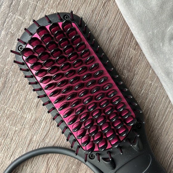 Enhanced Hair Straightener Brush by MiroPure, 2-in-1 Ionic Straightening Brush - Picture 3 of 5
